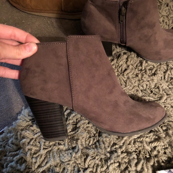 Gap booties - Picture 2 of 4